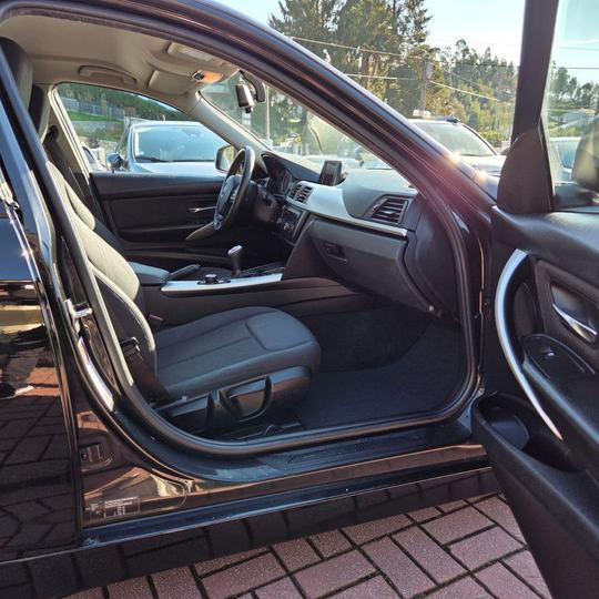 BMW 320D TOURING — foto 3