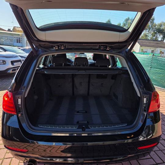 BMW 320D TOURING — foto 7