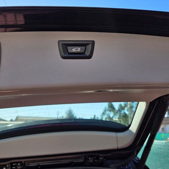 BMW 320D TOURING — foto 8