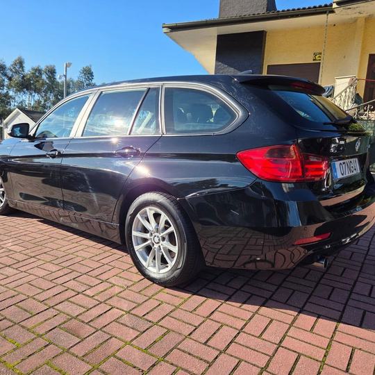 BMW 320D TOURING — foto 13