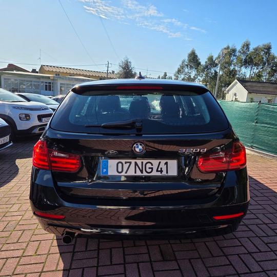 BMW 320D TOURING — foto 14