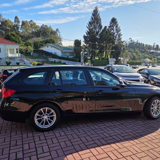 BMW 320D TOURING — foto 17