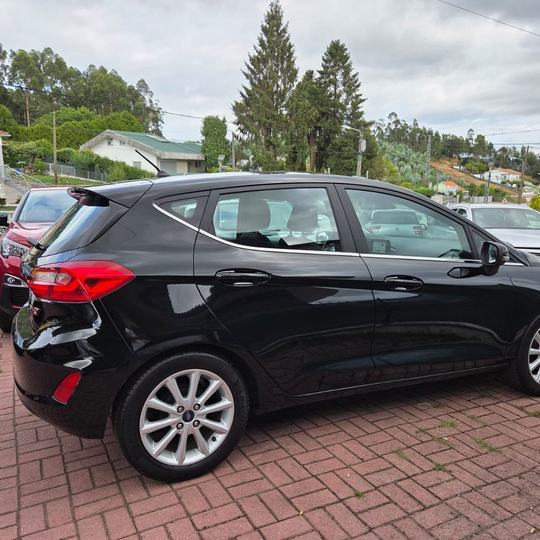 FORD FIESTA VII — foto 5