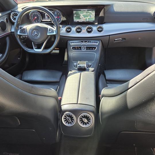 Mercedes-Benz E 220 d Coupé AMG — foto 13