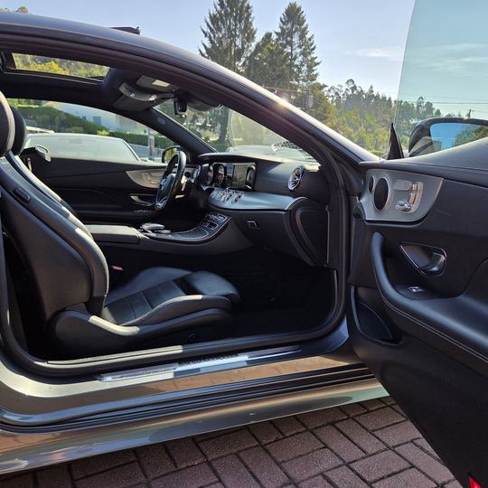 Mercedes-Benz E 220 d Coupé AMG — foto 16
