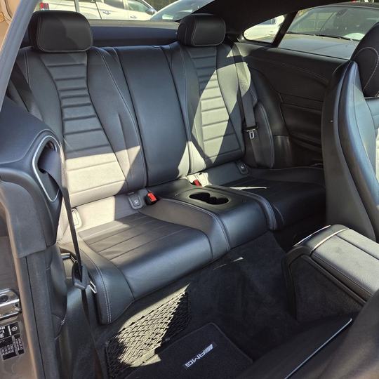 Mercedes-Benz E 220 d Coupé AMG — foto 24