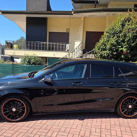 MERCEDES CLA 220D SHOOTING BRAKE ORANGE ART EDITION AMG LINE — foto 4