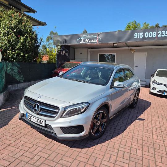 MERCEDES GLA 200d 7G-TRONIC AMG LINE