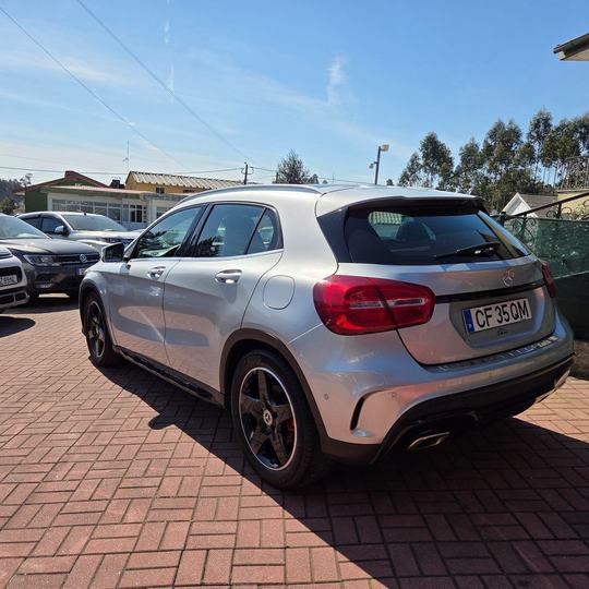 MERCEDES GLA 200d 7G-TRONIC AMG LINE — foto 8