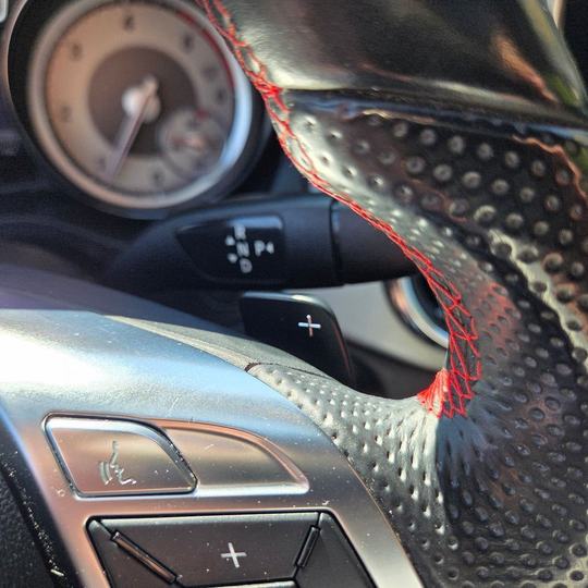 MERCEDES GLA 200d 7G-TRONIC AMG LINE — foto 9