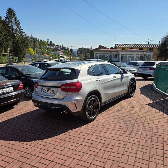 MERCEDES GLA 200d 7G-TRONIC AMG LINE — foto 15