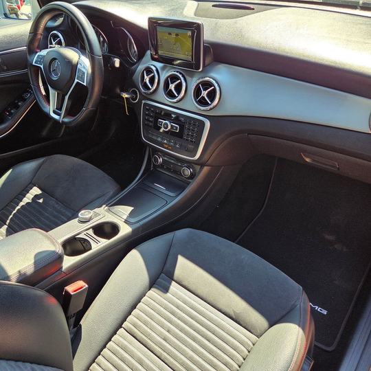 MERCEDES GLA 200d 7G-TRONIC AMG LINE — foto 20