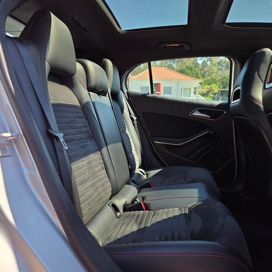 MERCEDES GLA 200d 7G-TRONIC AMG LINE — foto 23