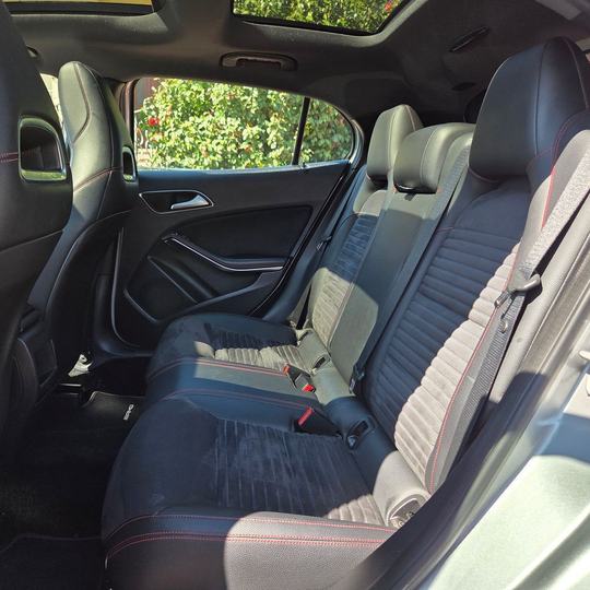 MERCEDES GLA 200d 7G-TRONIC AMG LINE — foto 27