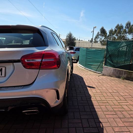 MERCEDES GLA 200d 7G-TRONIC AMG LINE — foto 29