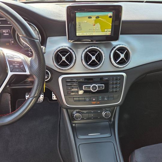MERCEDES GLA 200d 7G-TRONIC AMG LINE — foto 31