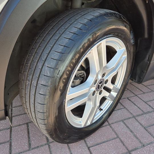 MERCEDES GLB 2023 — foto 13