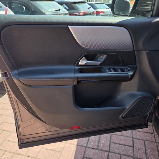 MERCEDES GLB 2023 — foto 33
