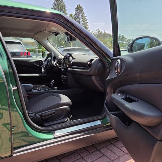 MINI CLUBMAN ONE D AUTO — foto 9