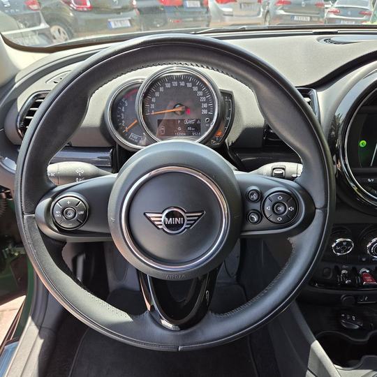 MINI CLUBMAN ONE D AUTO — foto 10