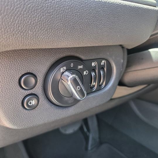 MINI CLUBMAN ONE D AUTO — foto 11