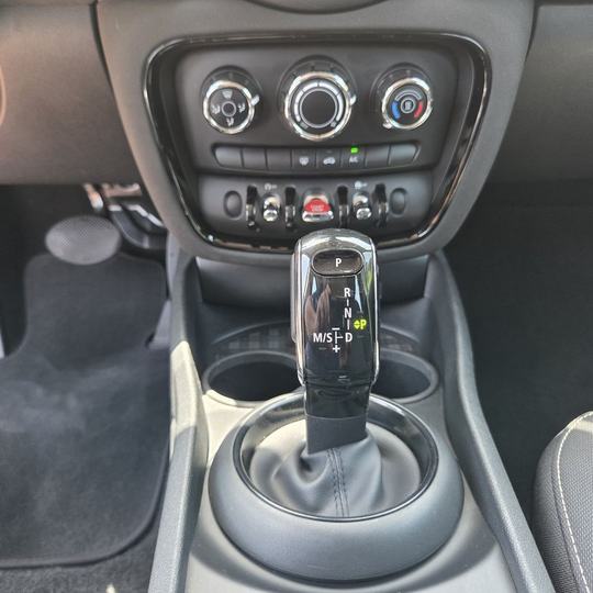 MINI CLUBMAN ONE D AUTO — foto 28