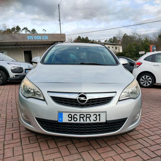 Opel Astra Sport Tourer — foto 3