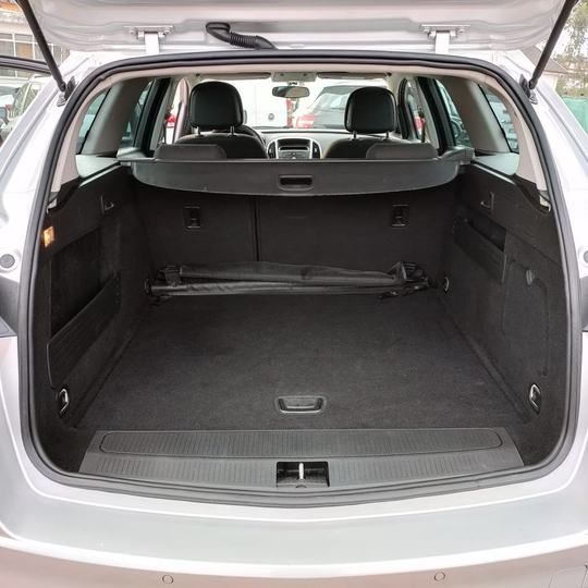 Opel Astra Sport Tourer — foto 14