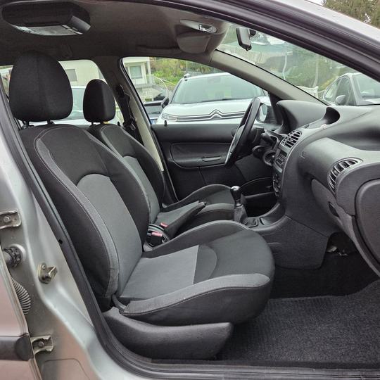 PEUGEOT 206 SW — foto 11