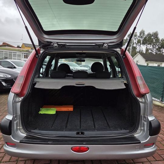 PEUGEOT 206 SW — foto 17