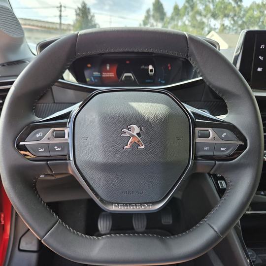 Peugeot 208 ALLURE 2023 — foto 17
