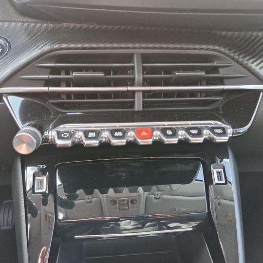 Peugeot 208 ALLURE 2023 — foto 20