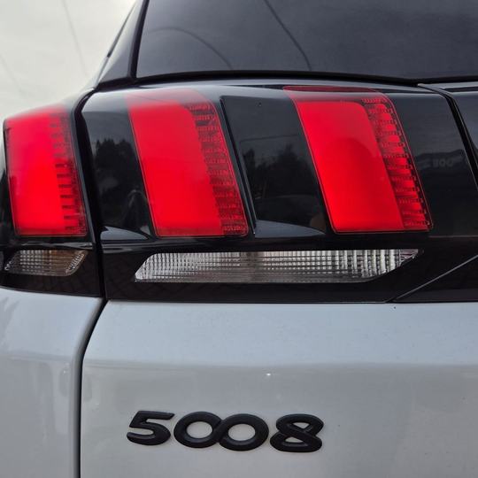 PEUGEOT 5008 ALLURE EAT8 — foto 12