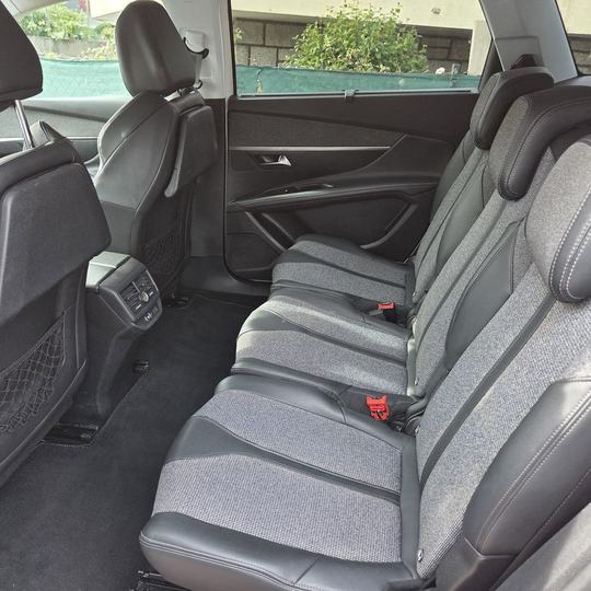 PEUGEOT 5008 ALLURE EAT8 — foto 16