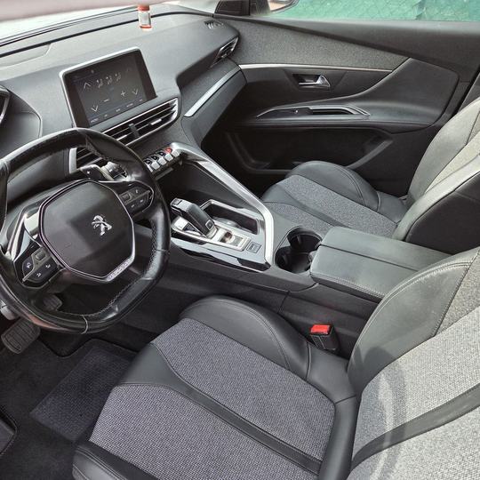 PEUGEOT 5008 ALLURE EAT8 — foto 18