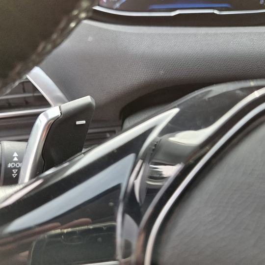 PEUGEOT 5008 ALLURE EAT8 — foto 26