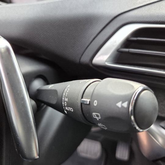 PEUGEOT 5008 ALLURE EAT8 — foto 27