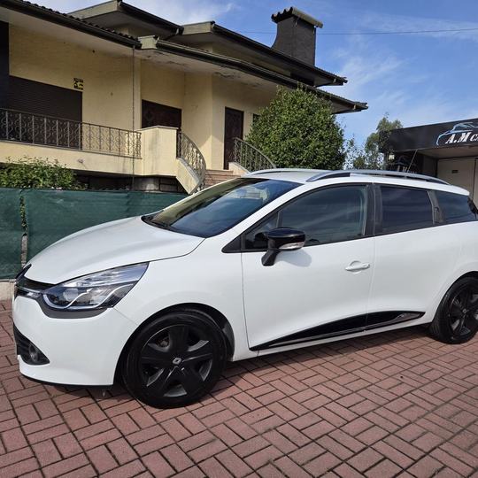 RENAULT CLIO SPORT TOURER 1.5 DCI — foto 4