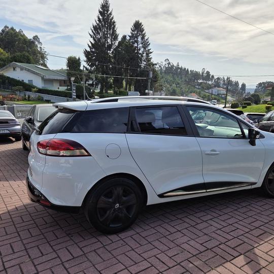 RENAULT CLIO SPORT TOURER 1.5 DCI — foto 5