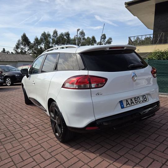 RENAULT CLIO SPORT TOURER 1.5 DCI — foto 7