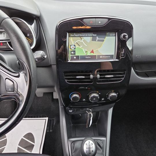 RENAULT CLIO SPORT TOURER 1.5 DCI — foto 16
