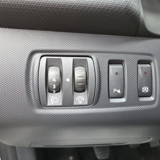 RENAULT CLIO SPORT TOURER 1.5 DCI — foto 18